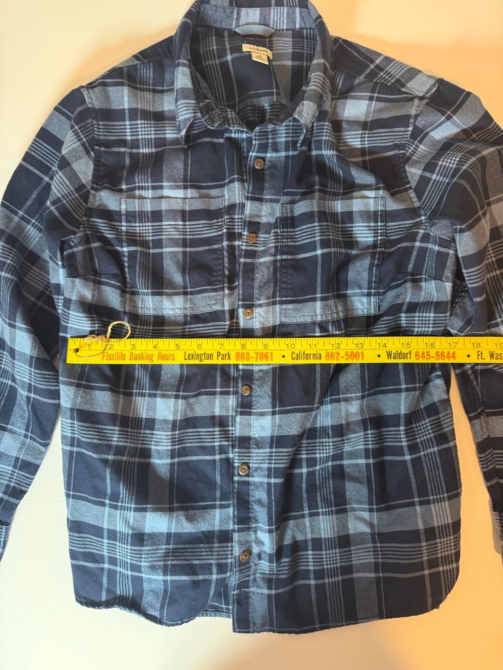 L.L.Bean Men Size M Blue Flannel Button Down Shirt 100% Cotton